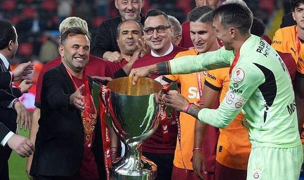 Galatasaray'ın Efsanesi Muslera, 19 Kupayla Tarihe Geçti