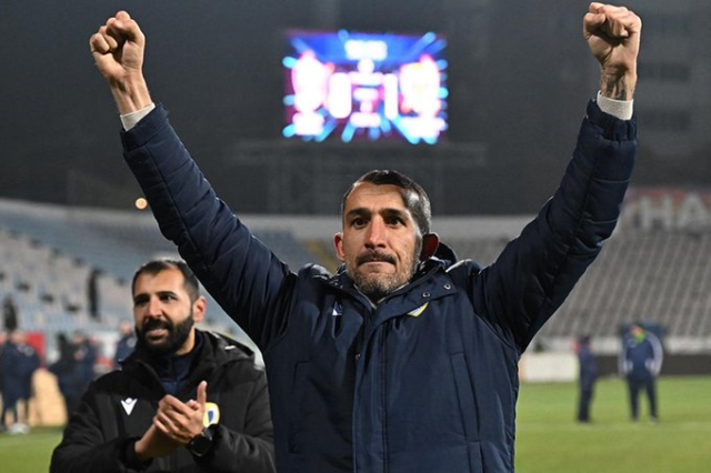 Küme düşme riski olan takımını üçüncü yaptı! Mehmet Topal'a üst üste talipler