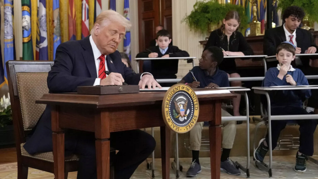 ABD'de bir federal yargıç, Trump'ın Eğitim Bakanlığı'nı kapatma kararını durdurdu