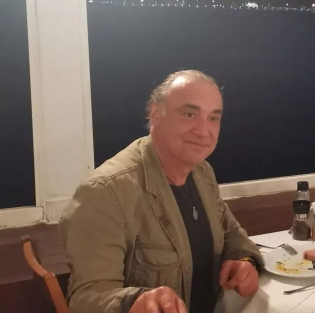 Oyuncu Mehmet Serdar Sulukahya sosyal medyadan tanıştığı kadın tarafından bıçaklandı