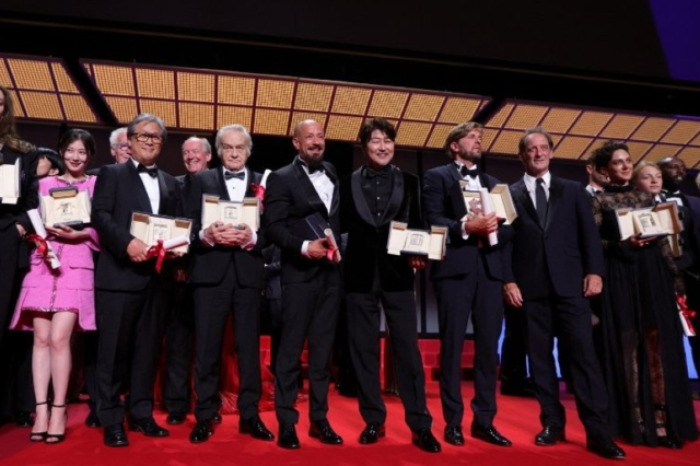 Cannes'da elektrik kesintisi paniği: Festival binası yedek enerjiye geçti