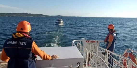 Çanakkale Boğazı’nda Tekne Kurtarma Operasyonu!
