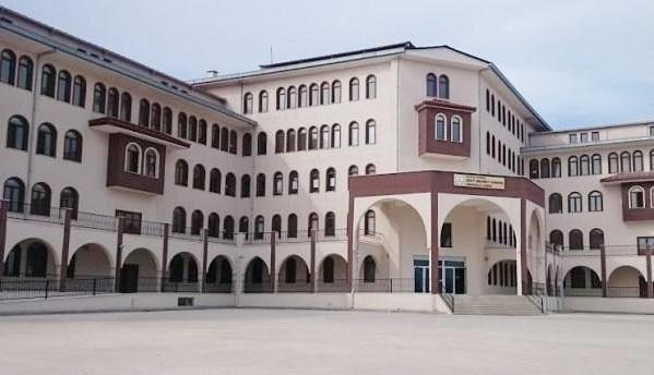 Çiçek hastalığı görülen sınıfta eğitime, yıl sonuna kadar ara verildi