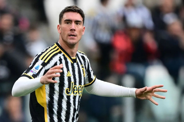 Kesenin ağzı açıldı! Fenerbahçe'den dünyaca ünlü futbolcuya büyük teklif