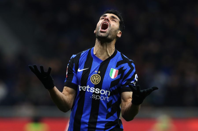 Ülkesinden çıkamıyor! Inter'in forveti savaşın ortasında kaldı